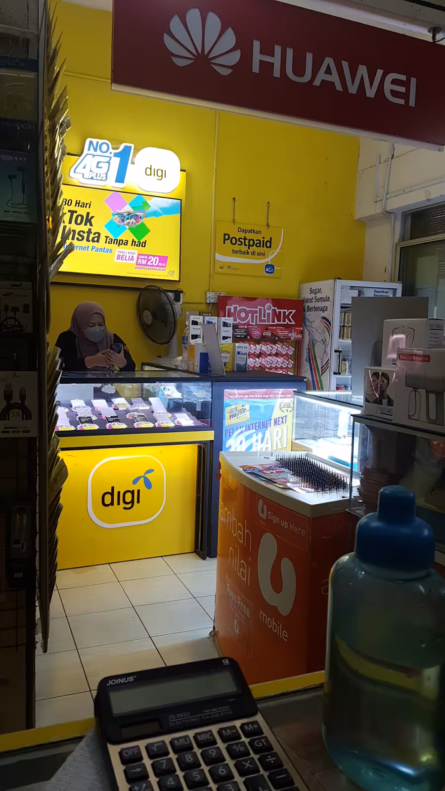 Gambar Chen Computer & Handphones Sales & Services