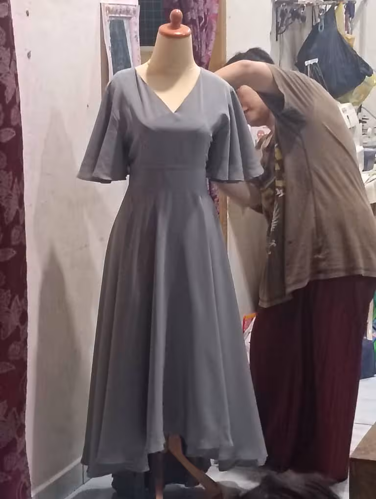 Gambar Olly Tailor
